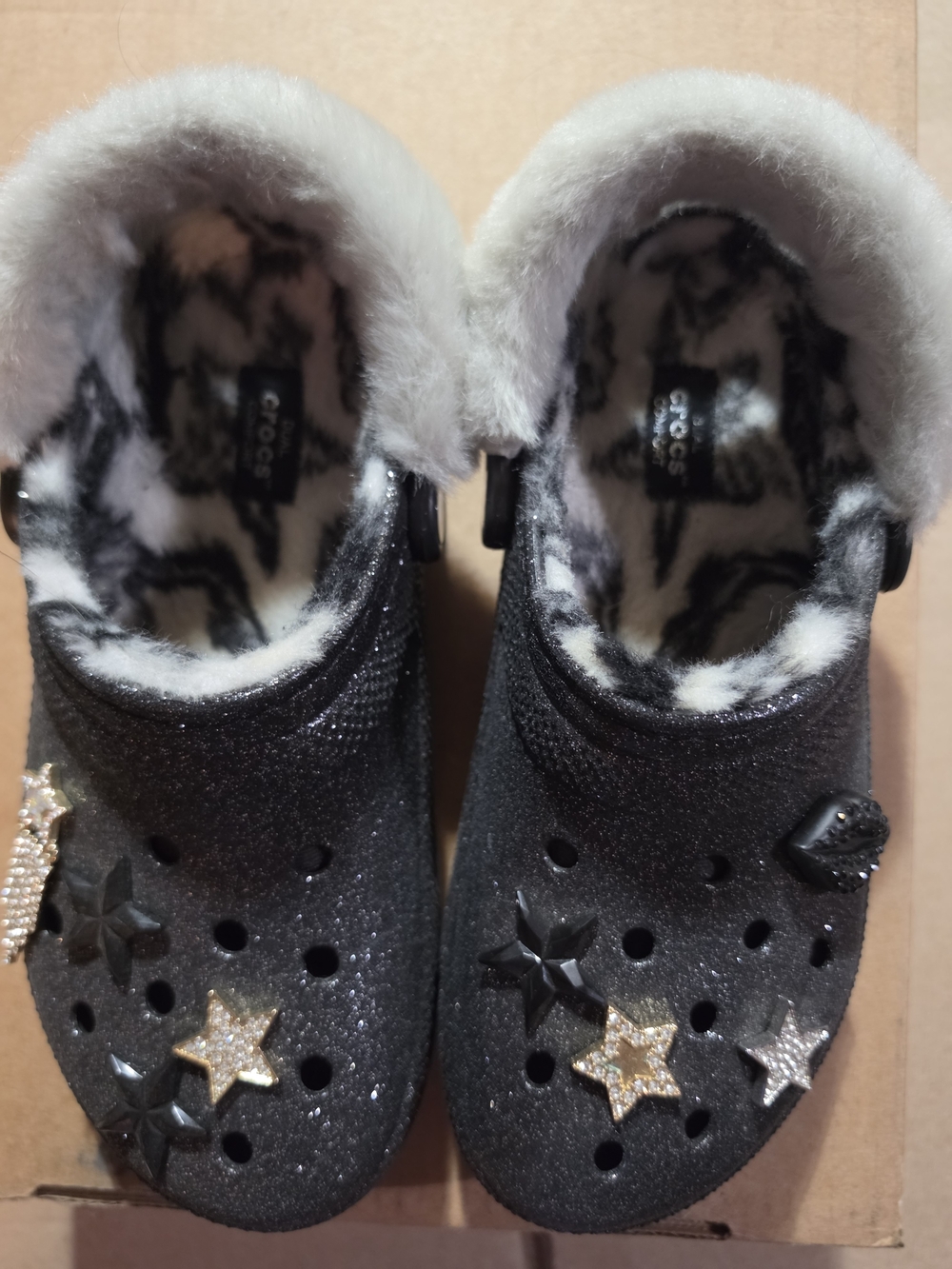 Crocs Glitter Star Fuzzy Lined Clogs - Black with Silver Stars
